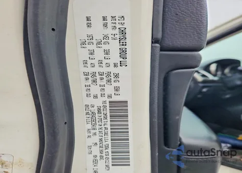 2011 Jeep Grand Cherokee Laredo z USA, uszkodzony, nr VIN 1J4RS4GG5BC554108